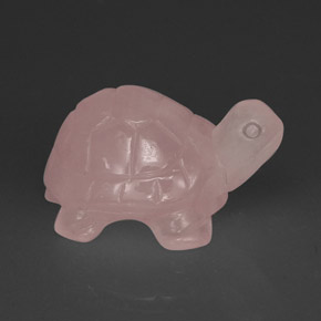 21.81カラットの天然ピンクローズクォーツ（22.4×14.6 mm・透明）
