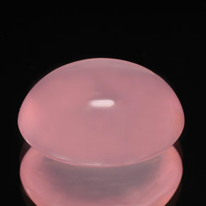 11.72カラットの天然ピンクローズクォーツ（16.1×12.4 mm・透明）