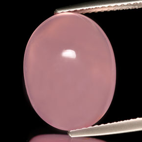 11.72カラットの天然ピンクローズクォーツ（16.1×12.4 mm・透明）
