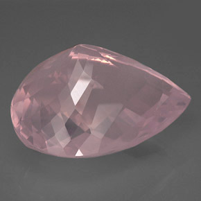 127.75カラットの天然ピンクローズクォーツ（38.3×31.2 mm・透明）