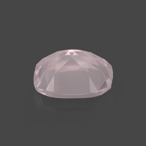 1.87カラットの天然ライトピンクローズクォーツ（9.1×7.1 mm・透明）