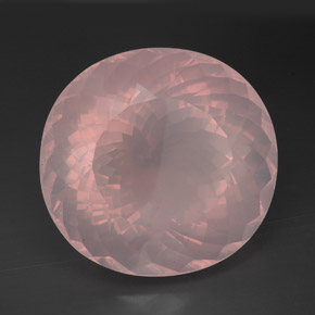 170.60カラットの天然ピンクローズクォーツ（35.8×27.3 mm・透明）
