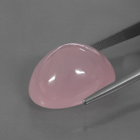 39.28カラットの天然ピンクローズクォーツ（23.2×17.5 mm・透明）