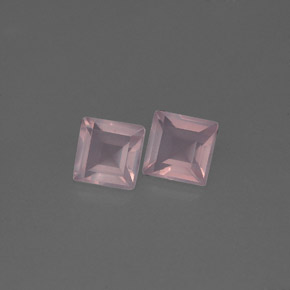 カラットの天然ピンクローズクォーツ（5×5 mm・透明）