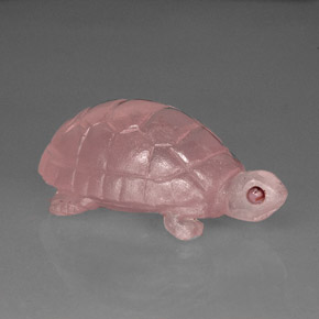 57.63カラットの天然ピンクローズクォーツ（36×20.7 mm・透明）