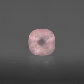 0.90カラットの天然ピンクローズクォーツ（6.1×6.1 mm・透明）