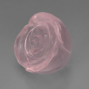 43.69カラットの天然ピンクローズクォーツ（21.7×20.2 mm・透明）
