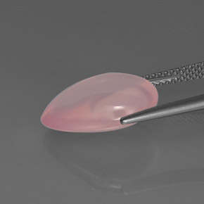 7.49カラットの天然ピンクローズクォーツ（15.9×11.5 mm・透明）