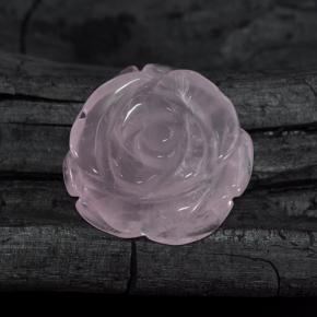 53.41カラットの天然ピンクローズクォーツ（27.6×26.8 mm・ファンシーシェイプ）