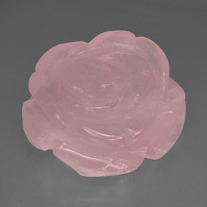 71.47カラットの天然ピンクローズクォーツ（29.3×28.6 mm・透明）