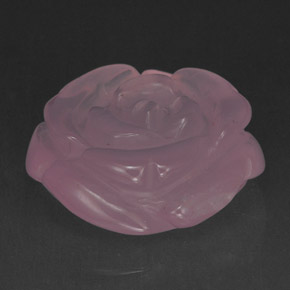 48.86カラットの天然ピンクローズクォーツ（26×25.6 mm・透明）
