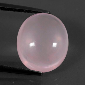 7.22カラットの天然ピンクローズクォーツ（14×12 mm・オーバルカット）