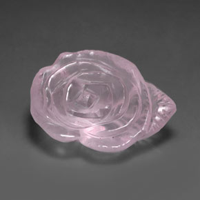 27.23カラットの天然ピンクローズクォーツ（27×20.2 mm・透明）
