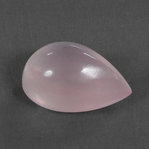 5.61カラットの天然ピンクローズクォーツ（13.9×9.1 mm・透明）