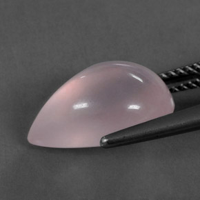 5.61カラットの天然ピンクローズクォーツ（13.9×9.1 mm・透明）