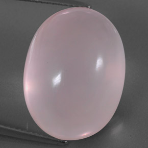 24.19カラットの天然ピンクローズクォーツ（20.1×15.1 mm・透明）