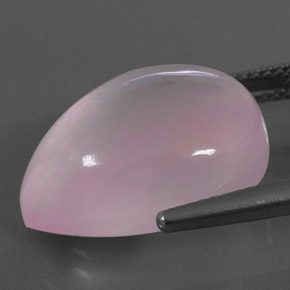 14.63カラットの天然ピンクローズクォーツ（18.1×13.1 mm・洋梨の形）