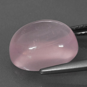 6.10カラットの天然ピンクローズクォーツ（12.3×10.1 mm・オーバルカット）