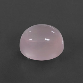 7.42カラットの天然ピンクローズクォーツ（12.3×10.2 mm・オーバルカット）