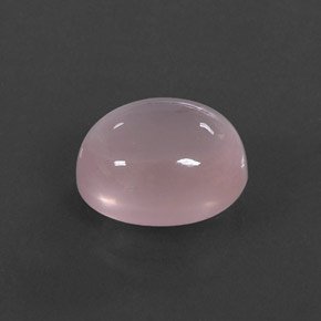 6.41カラットの天然ピンクローズクォーツ（12.3×10.2 mm・オーバルカット）