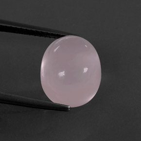 5.82カラットの天然ピンクローズクォーツ（12.1×10.1 mm・オーバルカット）