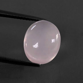 5.82カラットの天然ピンクローズクォーツ（12.3×10.1 mm・オーバルカット）