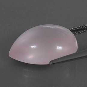 9.09カラットの天然ピンクローズクォーツ（16.1×12 mm・透明）