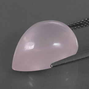 10.98カラットの天然ピンクローズクォーツ（16.1×11.9 mm・透明）