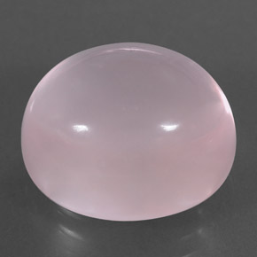11.75カラットの天然ピンクローズクォーツ（14.2×12.1 mm・オーバルカット）