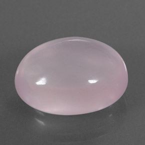 11.36カラットの天然ピンクローズクォーツ（16.1×12.2 mm・オーバルカット）