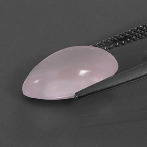 3.11カラットの天然ピンクローズクォーツ（13.2×7.6 mm・マーキス）