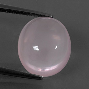 7.12カラットの天然ピンクローズクォーツ（14.3×12.2 mm・オーバルカット）