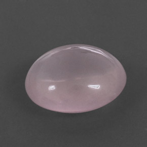 7.12カラットの天然ピンクローズクォーツ（14.3×12.2 mm・オーバルカット）