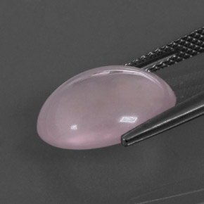 7.12カラットの天然ピンクローズクォーツ（14.3×12.2 mm・オーバルカット）