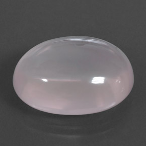 17.53カラットの天然ピンクローズクォーツ（19.4×14.6 mm・オーバルカット）