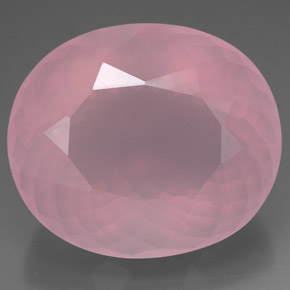 150.80カラットの天然ピンクローズクォーツ（37.6×32.2 mm・透明）