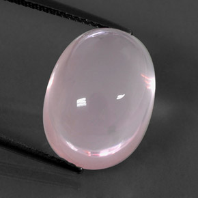 14.43カラットの天然ピンクローズクォーツ（16.2×12.2 mm・透明）