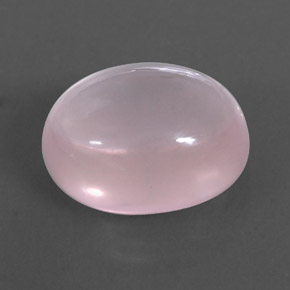 12.51カラットの天然ピンクローズクォーツ（16.3×12.2 mm・透明）