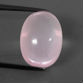 11.32カラットの天然ピンクローズクォーツ（16.1×11.9 mm・透明）