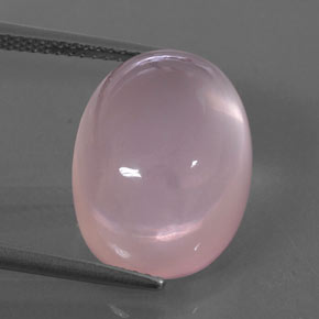 13.21カラットの天然ピンクローズクォーツ（16.3×12.2 mm・透明）