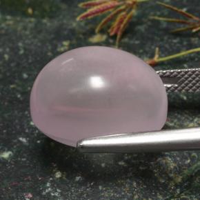 15.87カラットの天然コーラルピンクローズクォーツ（15.9×12 mm・オーバルカット）
