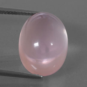 14.96カラットの天然ピンクローズクォーツ（16.1×12.2 mm・透明）