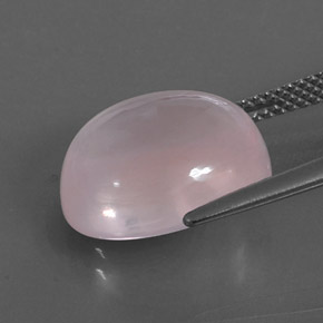 9.72カラットの天然ピンクローズクォーツ（14.2×12.1 mm・透明）