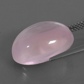 10.87カラットの天然ピンクローズクォーツ（16.2×12.1 mm・透明）