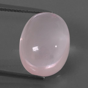 12.90カラットの天然ピンクローズクォーツ（16×12.2 mm・透明）