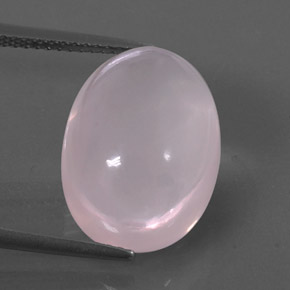 11.90カラットの天然ピンクローズクォーツ（16.2×12.1 mm・透明）