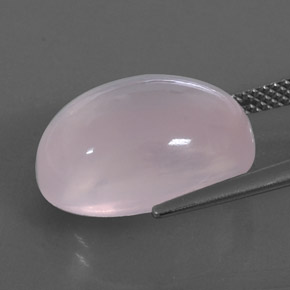 11.90カラットの天然ピンクローズクォーツ（16.2×12.1 mm・透明）