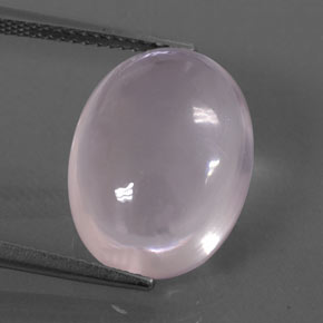 10.77カラットの天然ピンクローズクォーツ（16.2×12.2 mm・オーバルカット）