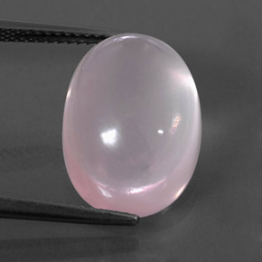 12.85カラットの天然ピンクローズクォーツ（16.2×12 mm・透明）