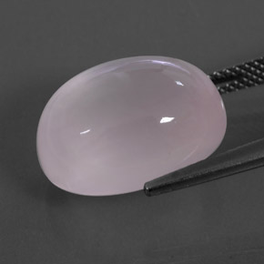 13.60カラットの天然ピンクローズクォーツ（16.1×12.2 mm・透明）